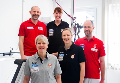 gruppenbild.jpg gruppenbild.jpg